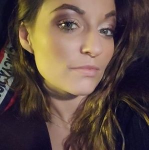 Meet your Posher, Lala